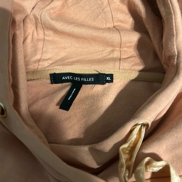 Avec Les Filles Pink Open Back Sweatshirt with Velvet Tie – Women’s Size XL - Picture 2 of 5
